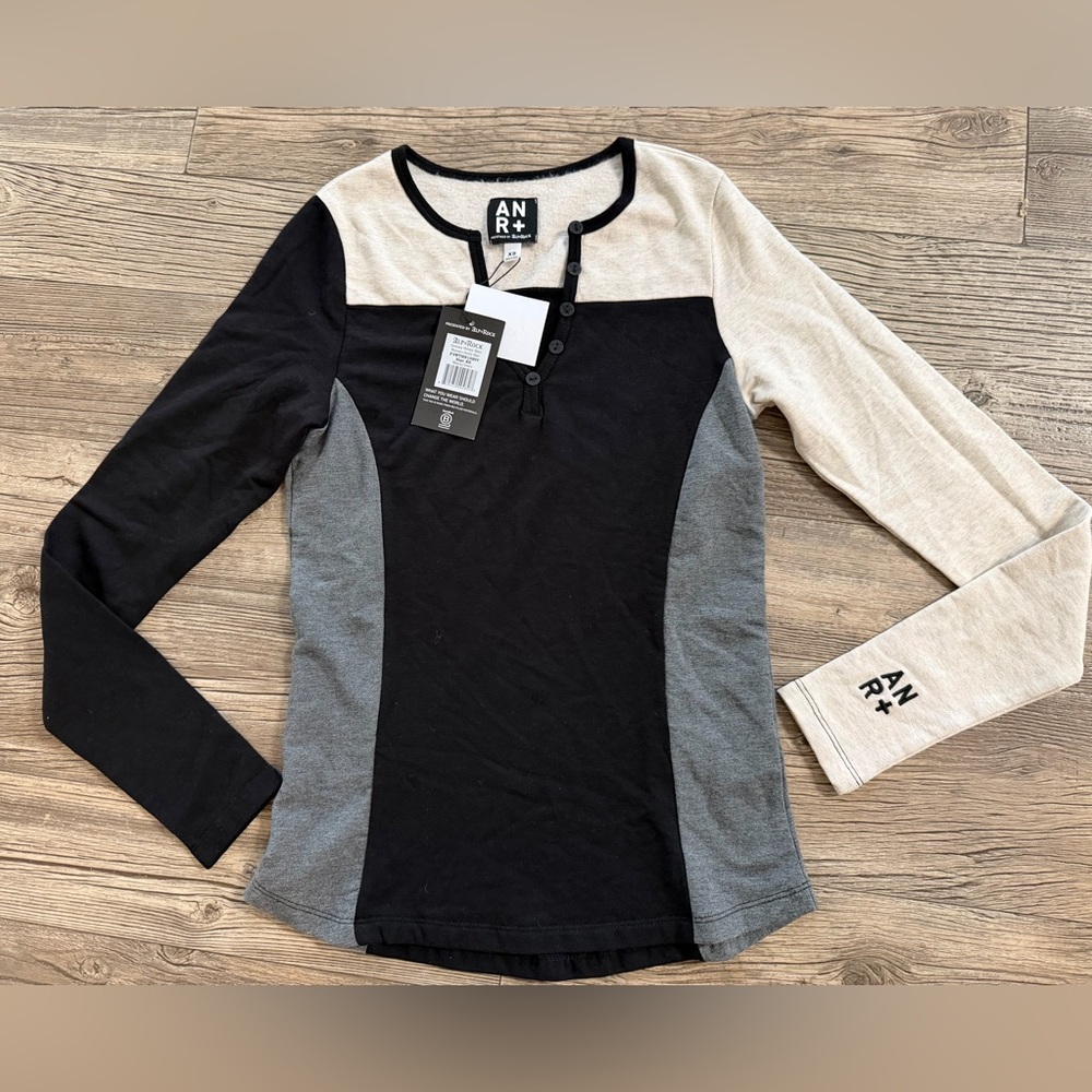 Alp N Rock Gemma Henley shirt Sz XS NWT